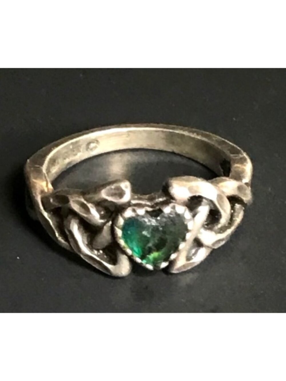 Vtg Sterling Silver Celtic Knotwork Ring Green heart Shaped Stone Sz 5 Signed